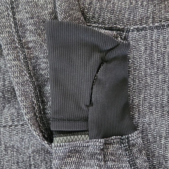 Lululemon Runderful Half Zip Long Sleeve Shirt - Picture 4 of 4